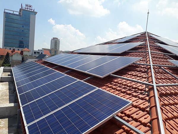 Thiết bị bảo vệ solar - bảo vệ chống sét an toàn cho hệ thống điện mặt trời