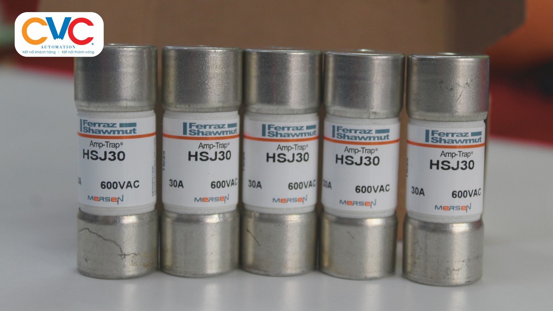 Cầu Chì Mersen HSJ30 – Giải Pháp Bảo Vệ Tối Ưu Cho Hệ Thống Điện Công Nghiệp
