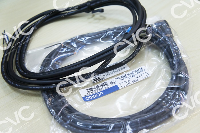 Cảm biến quang Omron XS2F-M12PVC4A2M